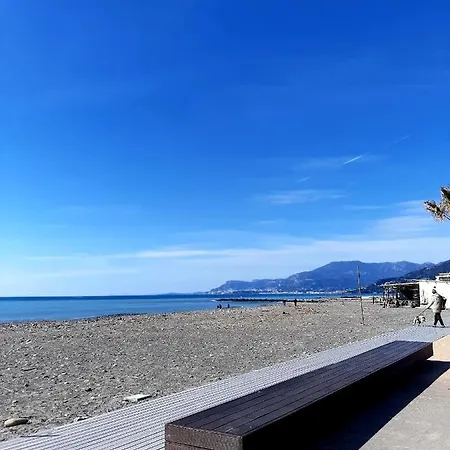 La Casa Del Borgo Διαμέρισμα Bordighera